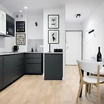 Apartment By The River Walonska 15 - Gym - Sauna - Jacuzzi Breslau