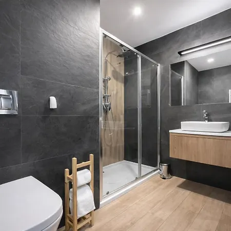 By The River Walonska 15 - Gym - Sauna - Jacuzzi Apartment *